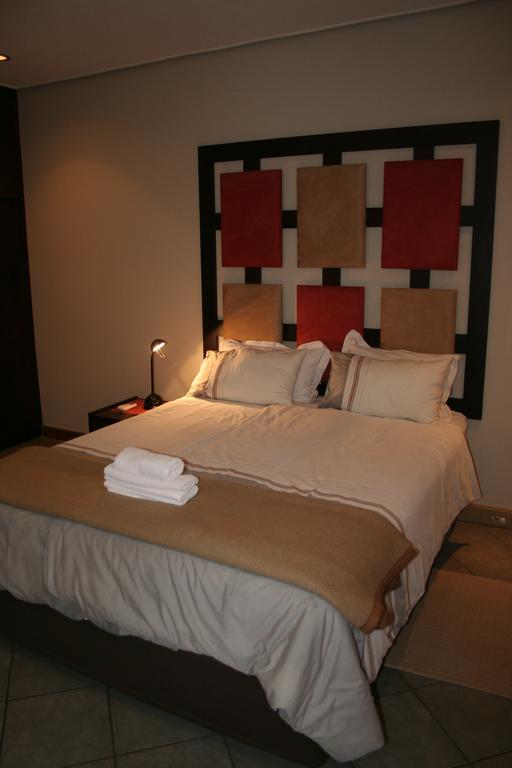 De Vagebond Hotel-Pension Windhoek Dış mekan fotoğraf