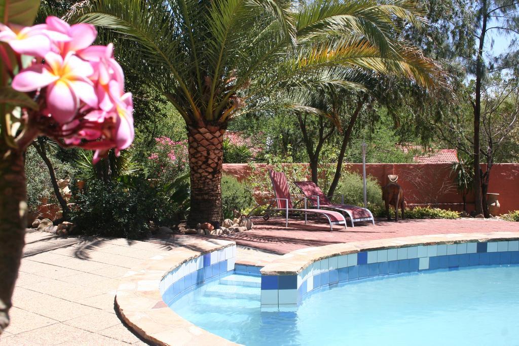 De Vagebond Hotel-Pension Windhoek Dış mekan fotoğraf