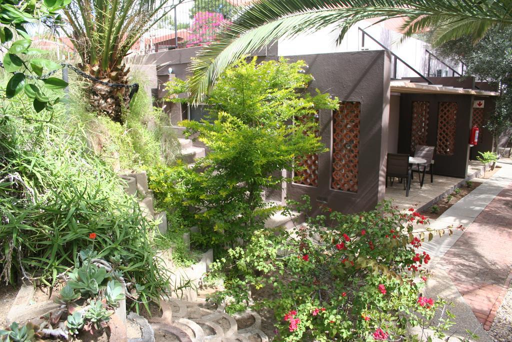 De Vagebond Hotel-Pension Windhoek Dış mekan fotoğraf
